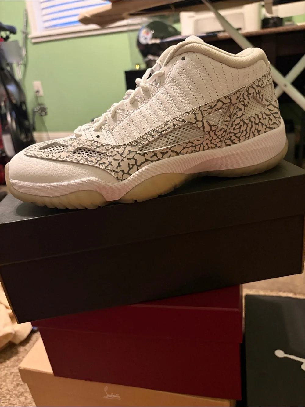 Jordan Men’s Athletic Shoes White with Gray Elephant Print
